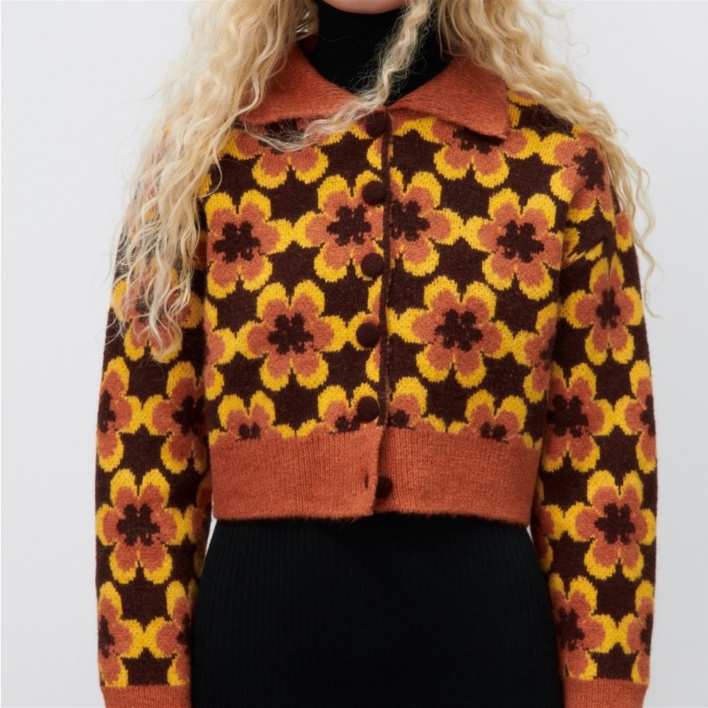 ZARA Orange/Brown Retro Floral
Jacquard Button Up Cardigan NWOT